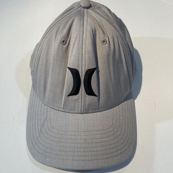 Hurley flex fit hat Cap S/M O2-‎ Dri 62% Polyester Made In Vietnam Yupoong - Picture 1 of 4